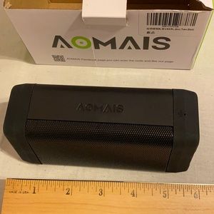 Small wireless speaker